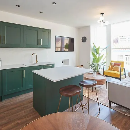 Host & - Abbey Nook *